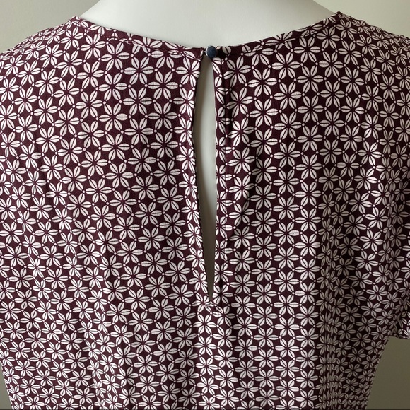 Ann Taylor Floral Flutter Sleeve Cutout Blouse - Picture 4 of 5